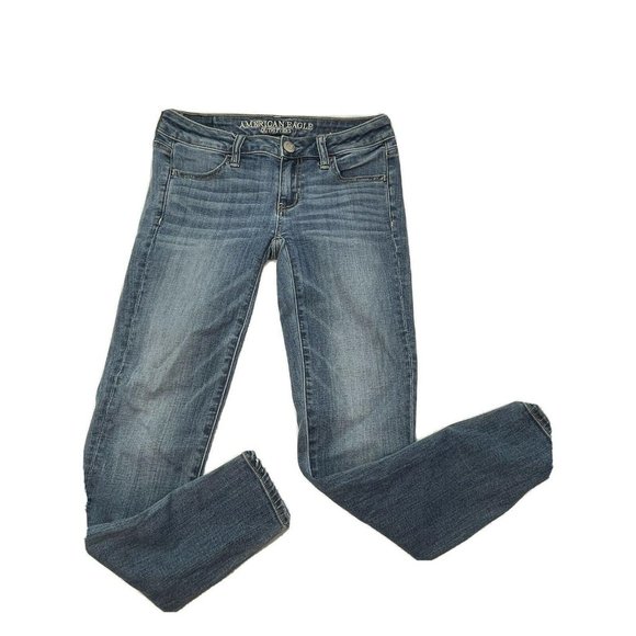 American Eagle Sz 2 Short super low jegging jeans